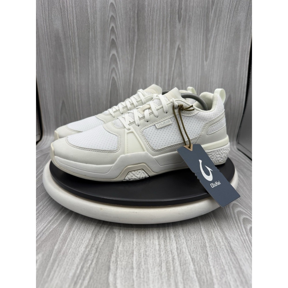 OluKai 'Anau Mens Size 8.5 Bright White Pickleball Court Athletic Casual Shoes